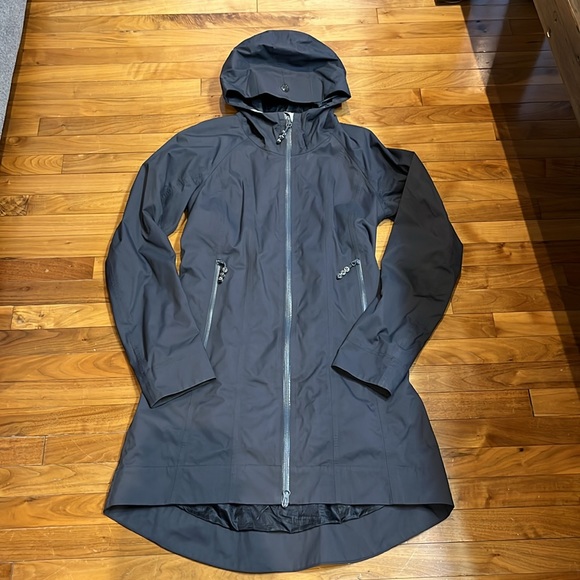 LULULEMON Right As Rain Jacket (Size 6 - Deep Coal) - Picture 2 of 7